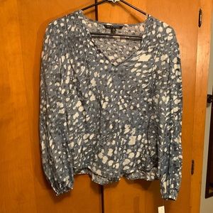 Zac & Rachel
Women's Long Sleeve Leopard Top - Blue Nwt